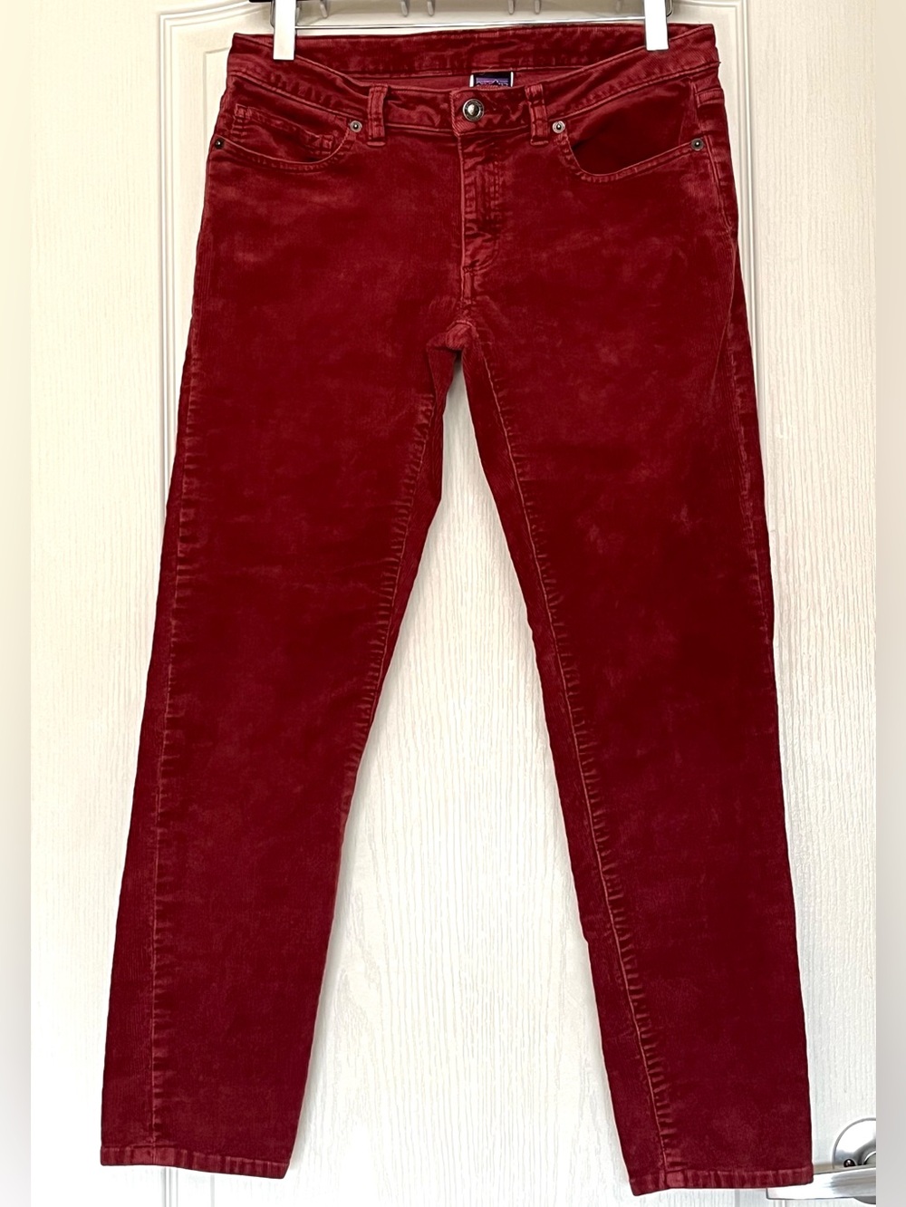 Patagonia Burgundy Red Slim Fitted Corduroy Pants Size 27 Organic Cotton Casual